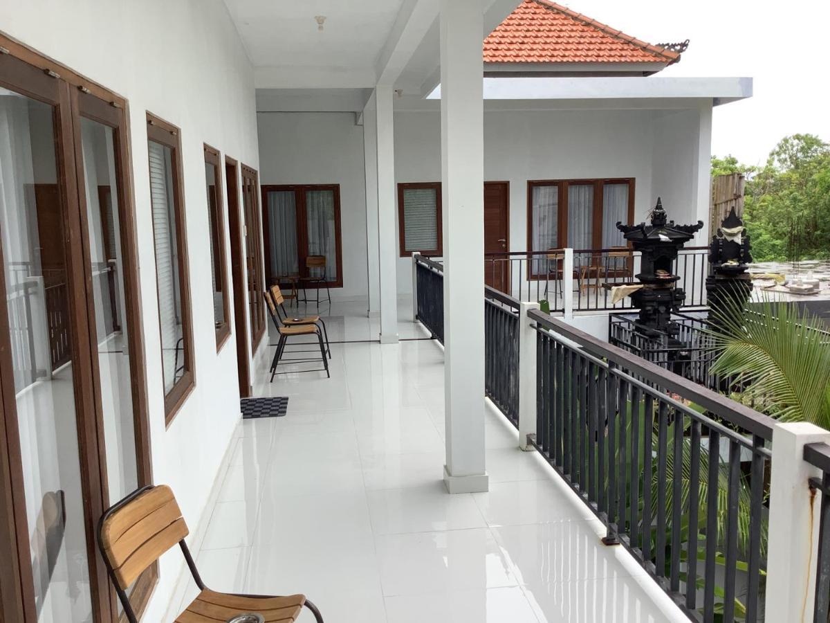 Villa Iris Homestay Uluwatu Екстериор снимка