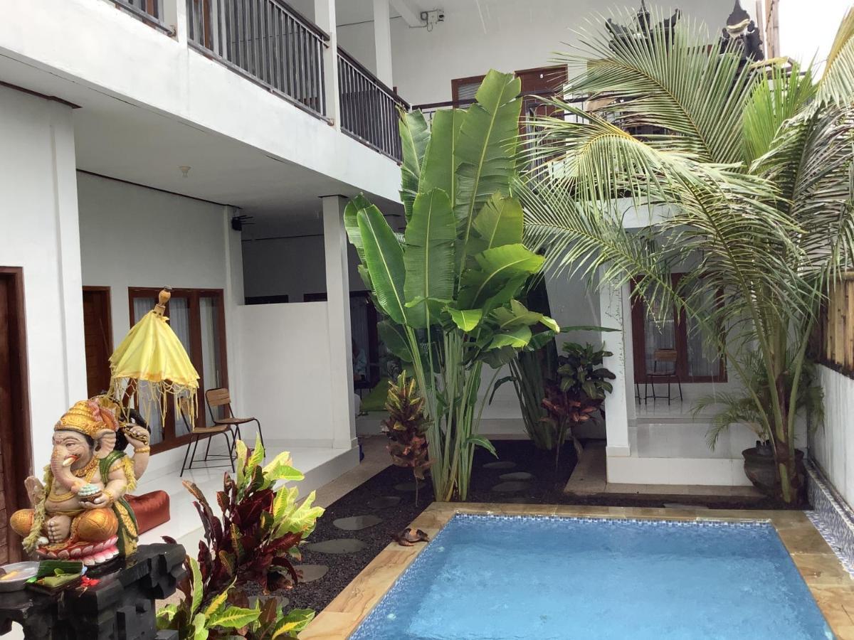 Villa Iris Homestay Uluwatu Екстериор снимка